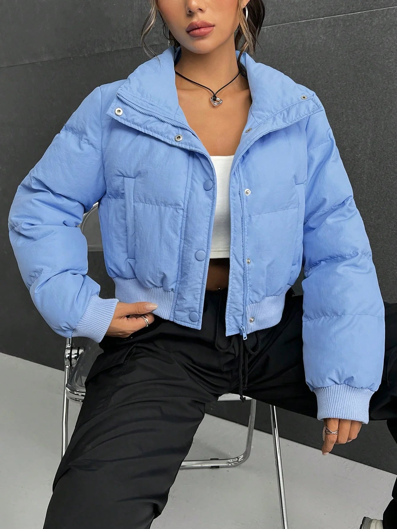 Detailed Cropped Puffer Jacket